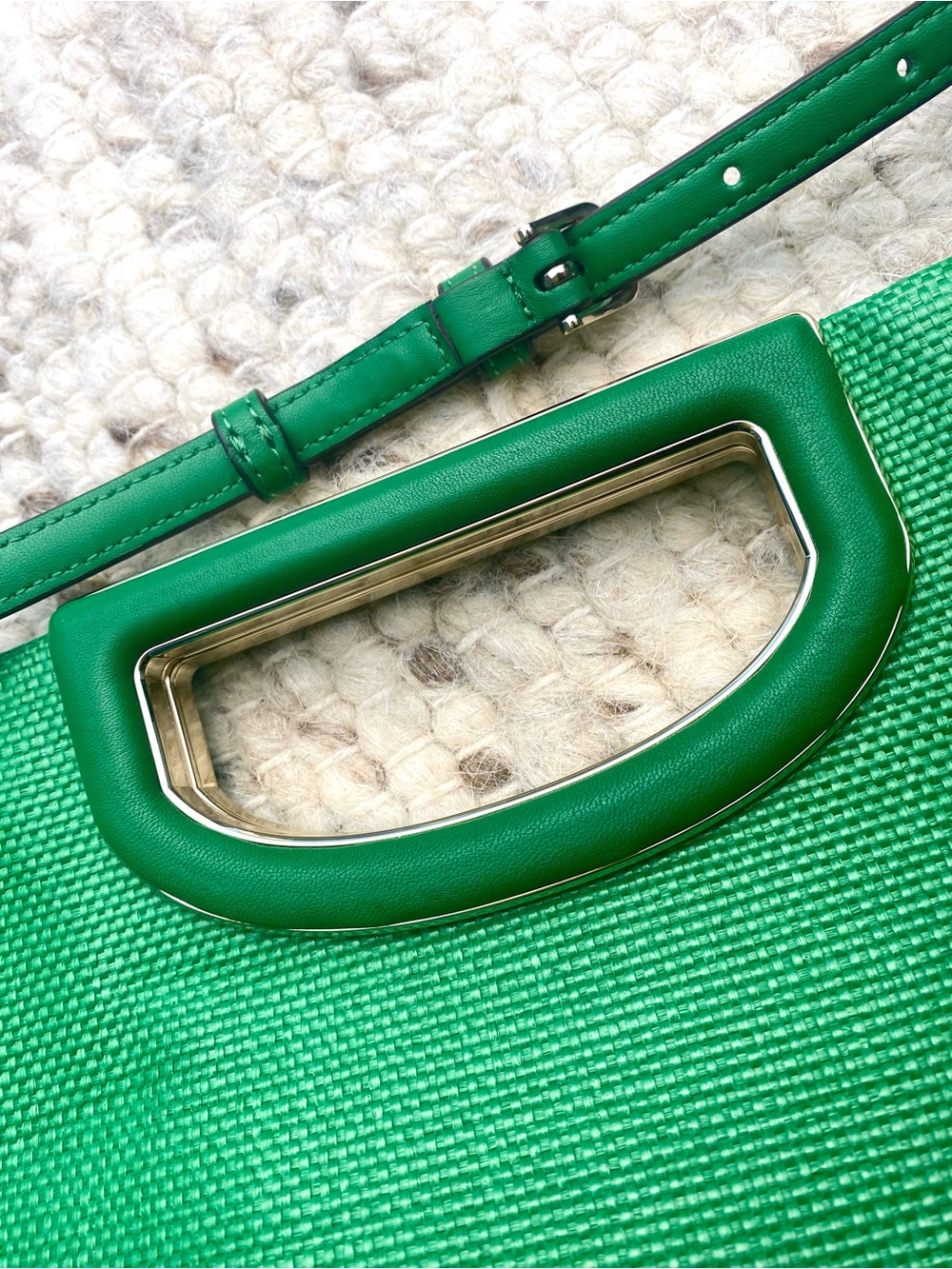 Kate Spade NWT Alexia Straw and Leather Crossbody Clutch in Green Bean - Picture 5 of 12